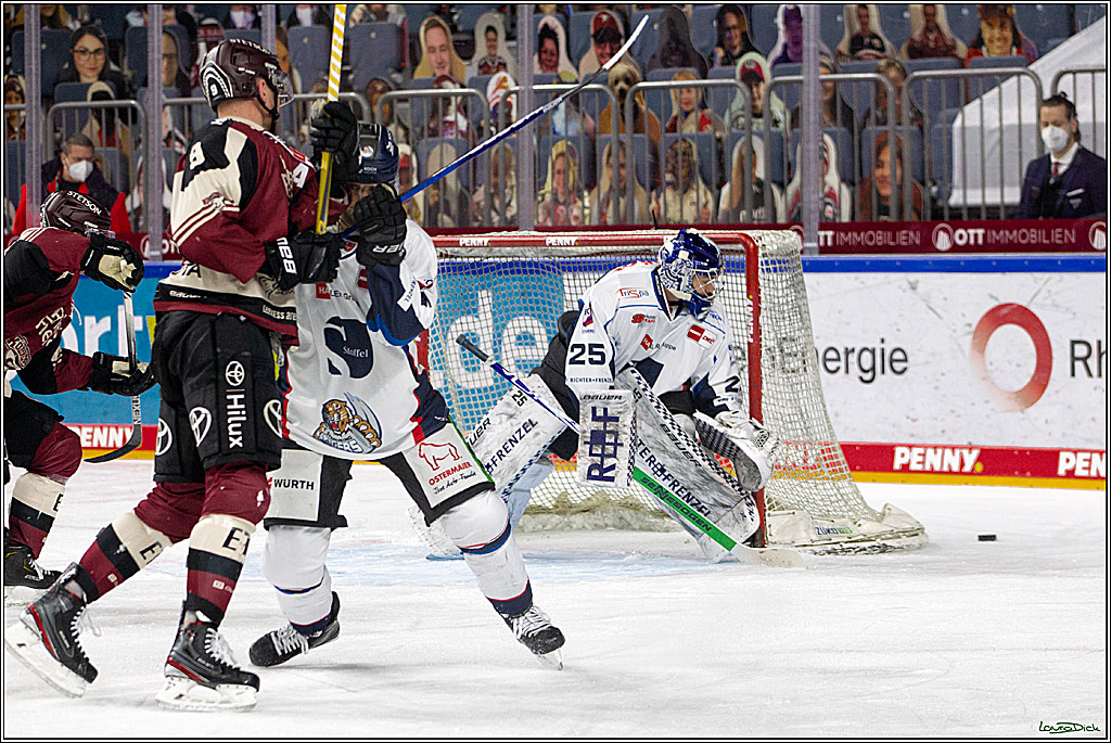 PENNY DEL;  Koelner Haie - Straubing Tigers; Koeln, 14.04.2021